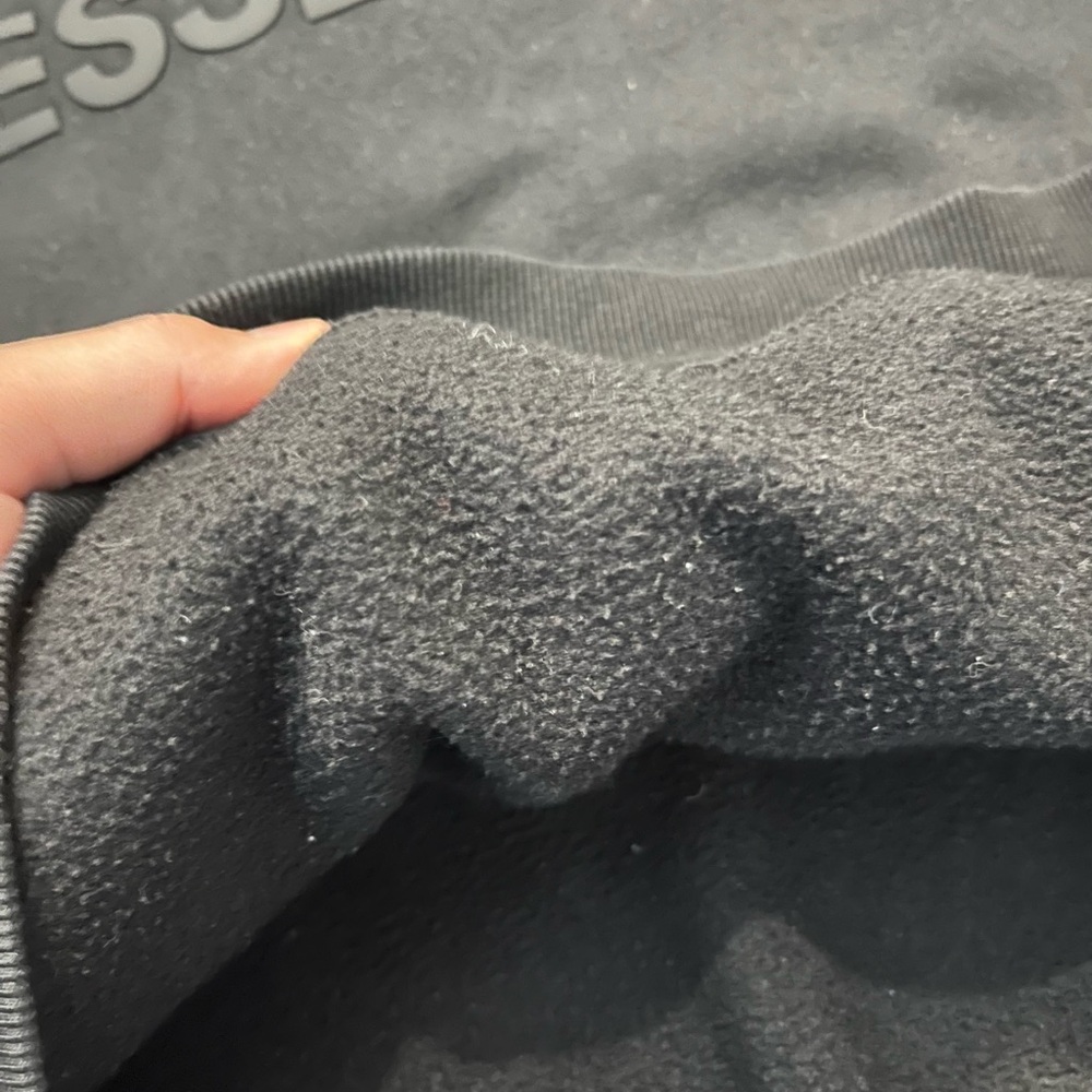 Black essential hoodie - Picture 6 of 6